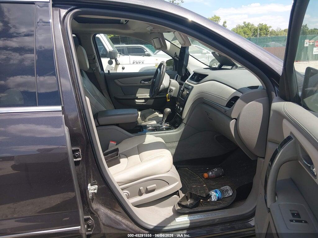 1GNKRJKD2HJ331082 2017 CHEVROLET TRAVERSE photo no. 5