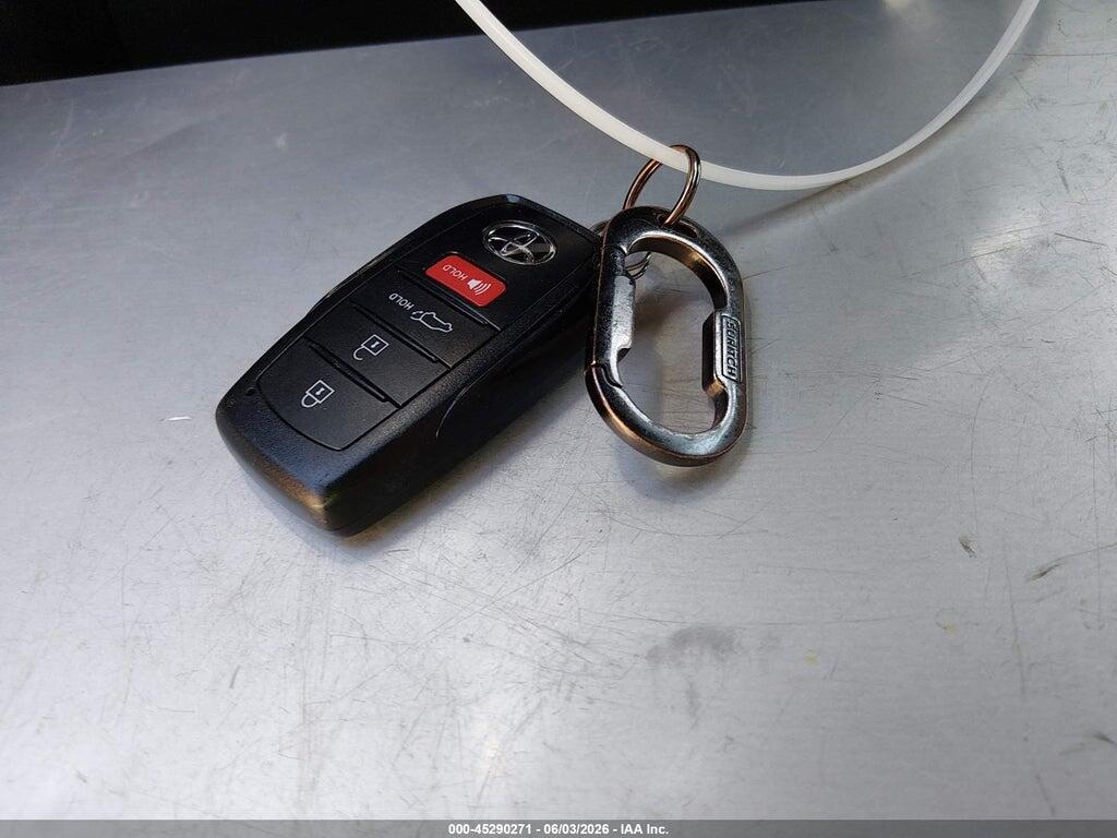 7MUDAABG5RV097968 2024 TOYOTA COROLLA CROSS photo no. 11