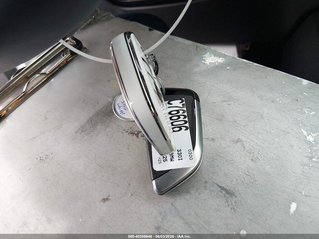 3MW69CW04S8F76298 2025 BMW 330I photo no. 11