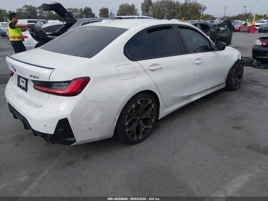 3MW69CW04S8F76298 2025 BMW 330I photo no. 4