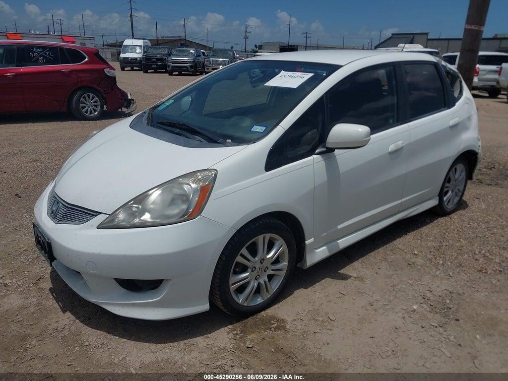 JHMGE8H40AC030202 2010 HONDA FIT photo no. 2