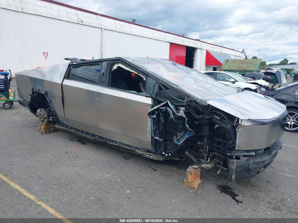 7G2CEHEE1TA092737 2026 TESLA CYBERTRUCK photo no. 1