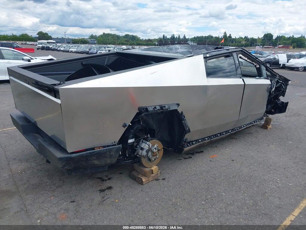 7G2CEHEE1TA092737 2026 TESLA CYBERTRUCK photo no. 4