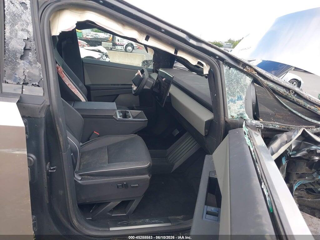7G2CEHEE1TA092737 2026 TESLA CYBERTRUCK photo no. 5