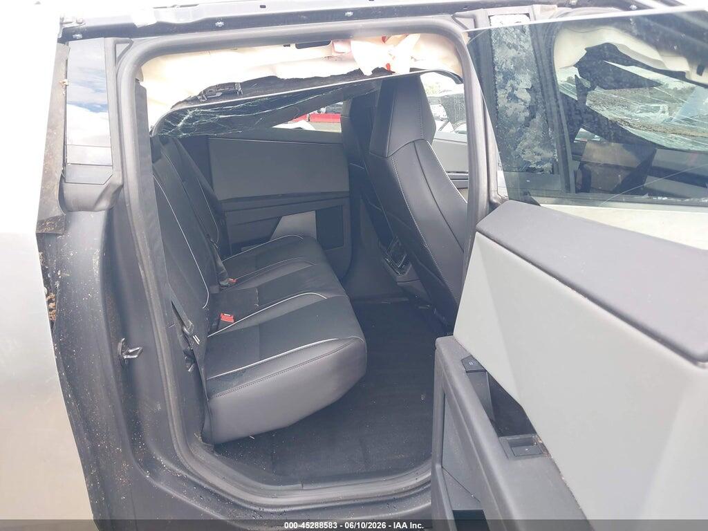 7G2CEHEE1TA092737 2026 TESLA CYBERTRUCK photo no. 8