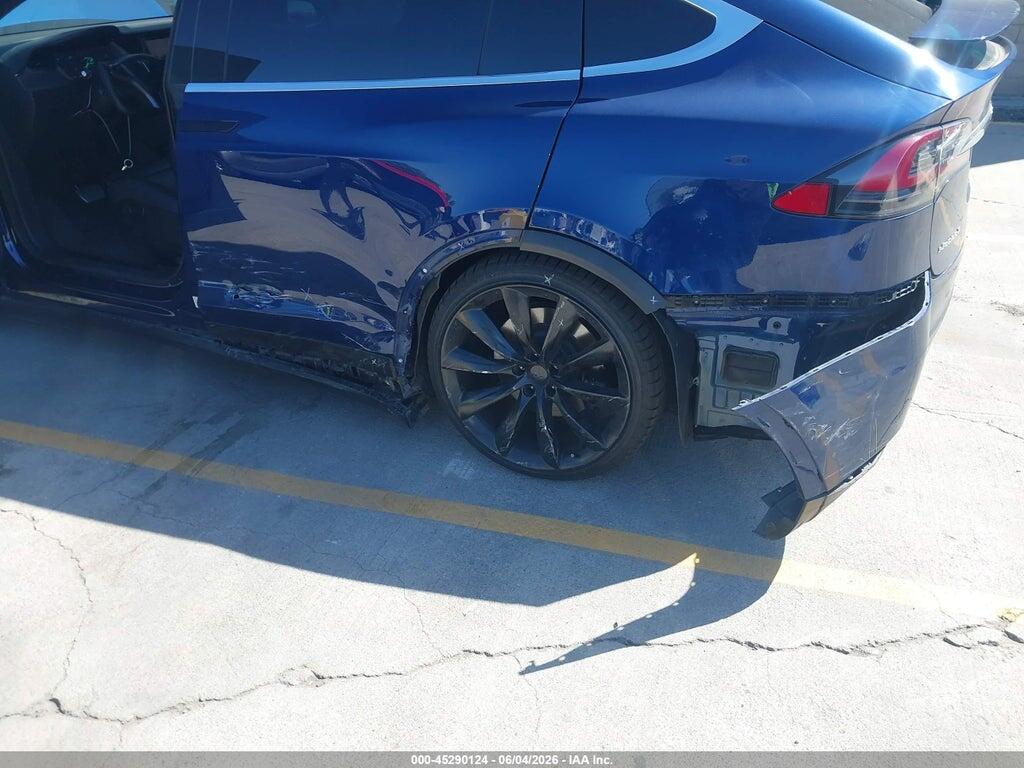 5YJXCBE21JF128634 2018 TESLA MODEL X photo no. 6