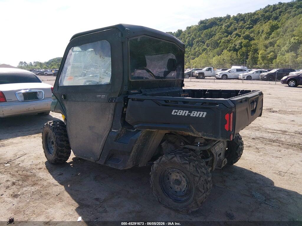 3JBUGAP48PK005884 2023 CAN-AM DEFENDER photo no. 3