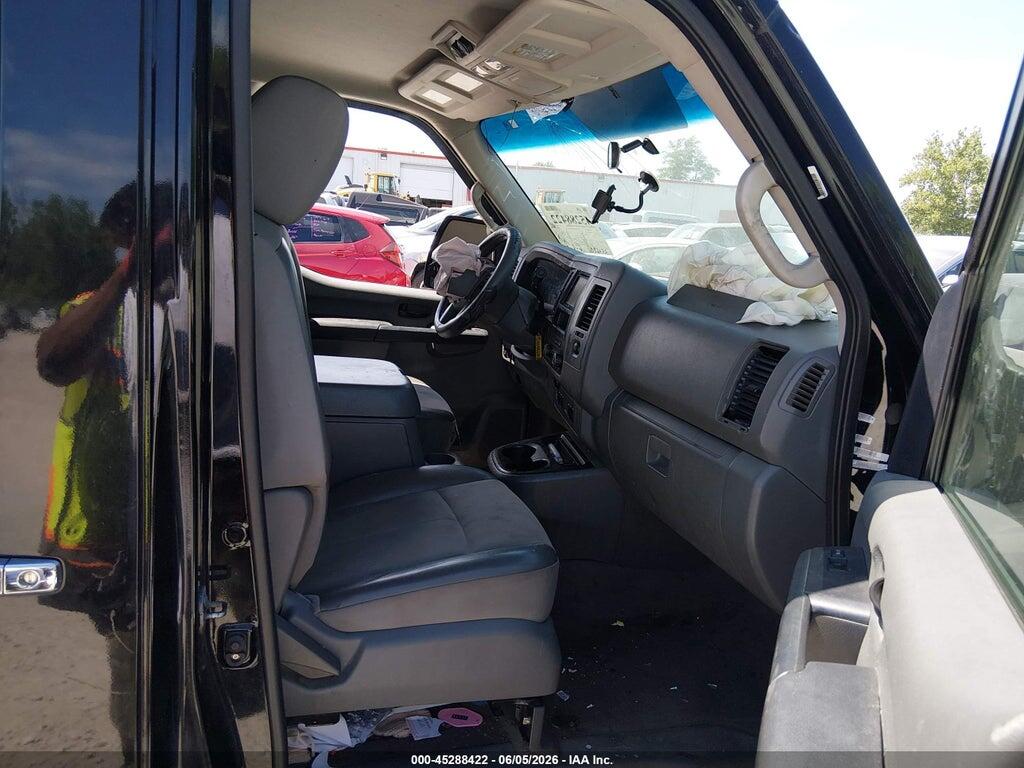 5BZBF0AA4DN200726 2013 NISSAN NV PASSENGER NV3500 HD photo no. 5
