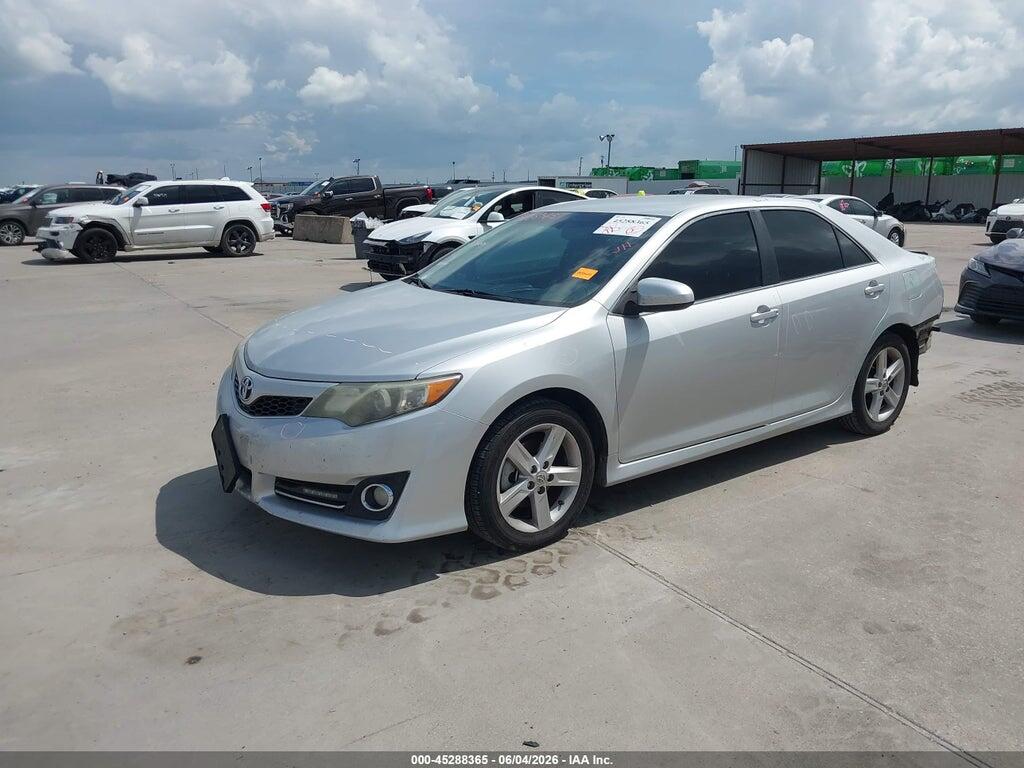 4T1BF1FK4EU319001 2014 TOYOTA CAMRY photo no. 2