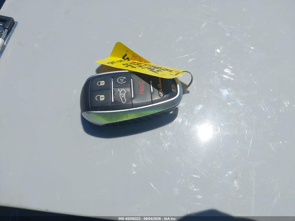 ZARFAECN9J7589477 2018 ALFA ROMEO GIULIA photo no. 11