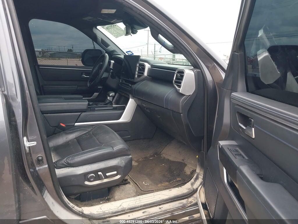7SVAAABA0RX022037 2024 TOYOTA SEQUOIA photo no. 5