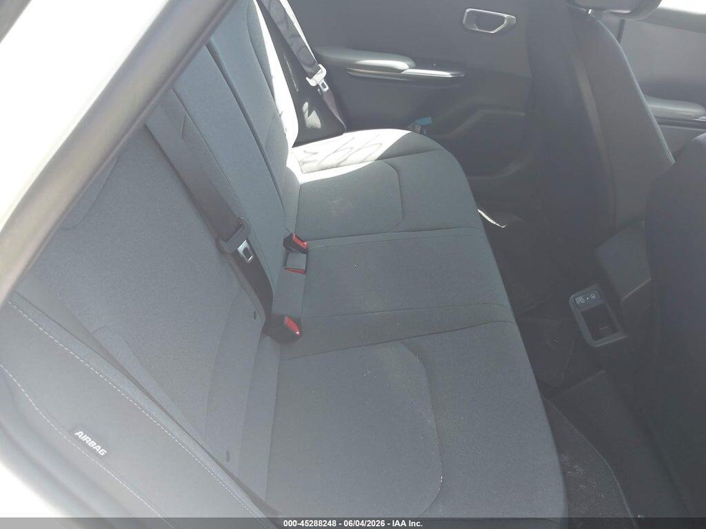 3KPFT4DE2SE232446 2025 KIA K4 photo no. 8