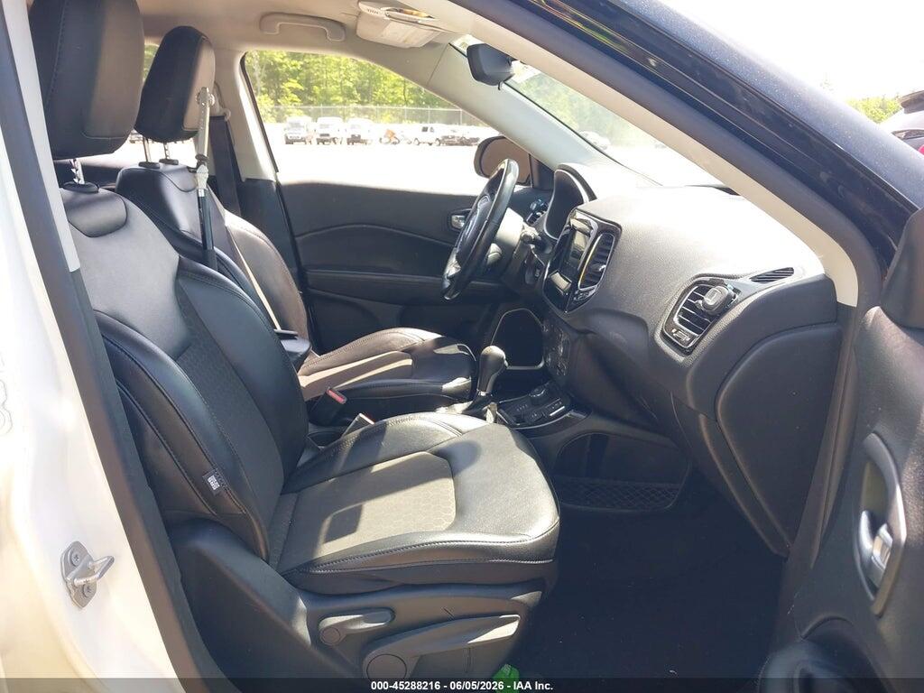 3C4NJDBB7LT127893 2020 JEEP COMPASS photo no. 5
