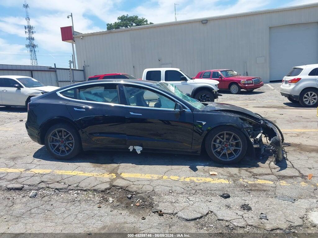5YJ3E1EA9JF173377 2018 TESLA MODEL 3 photo no. 11