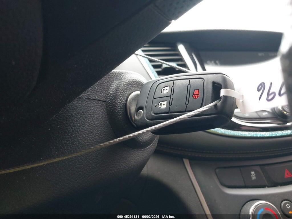 3GNCJKSB6HL252667 2017 CHEVROLET TRAX photo no. 11
