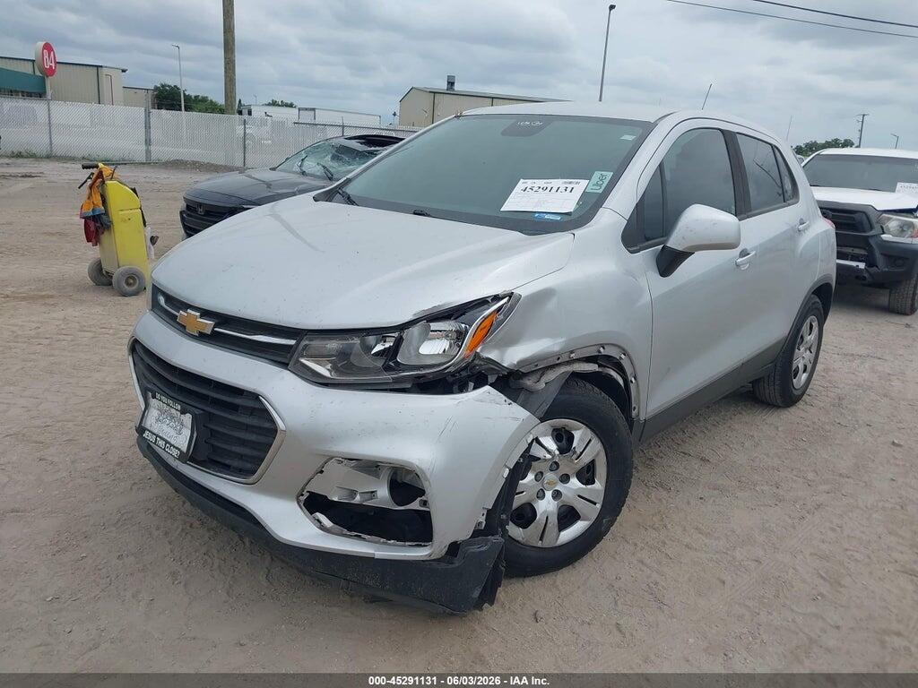 3GNCJKSB6HL252667 2017 CHEVROLET TRAX photo no. 2