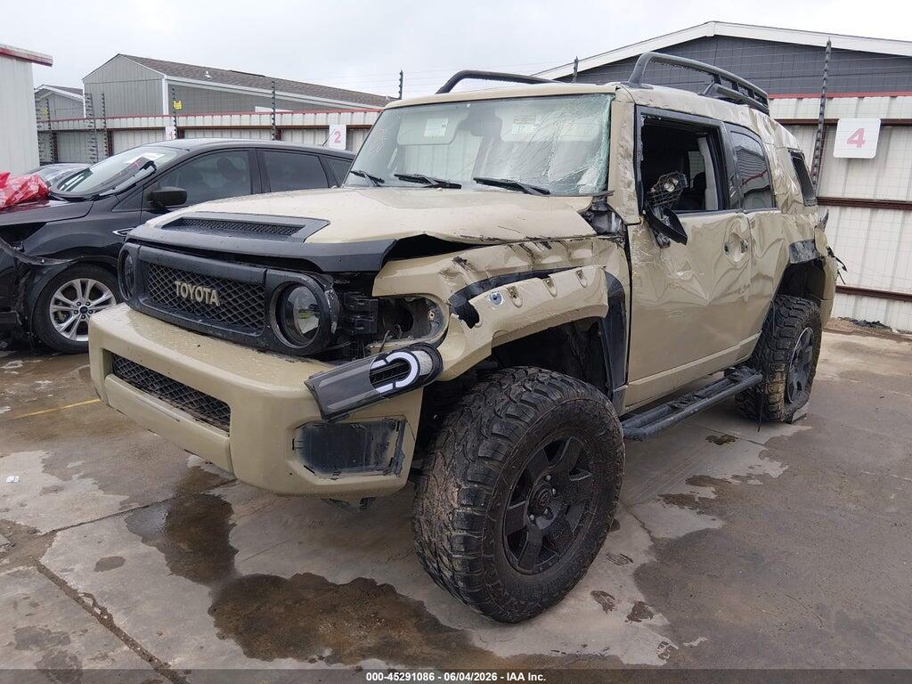 JTEZU11FX8K005464 2008 TOYOTA FJ CRUISER photo no. 2