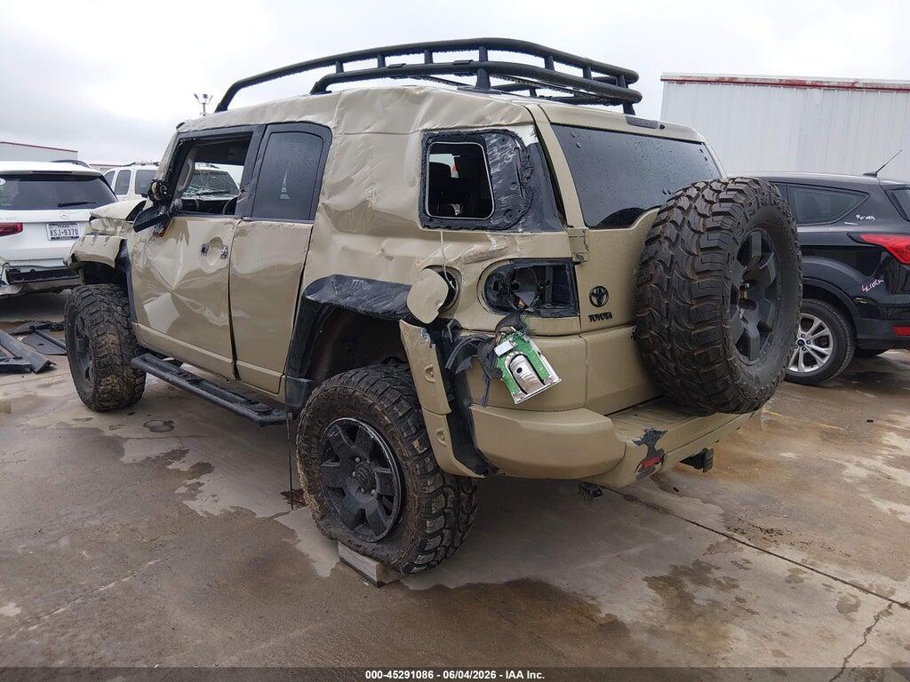 JTEZU11FX8K005464 2008 TOYOTA FJ CRUISER photo no. 3