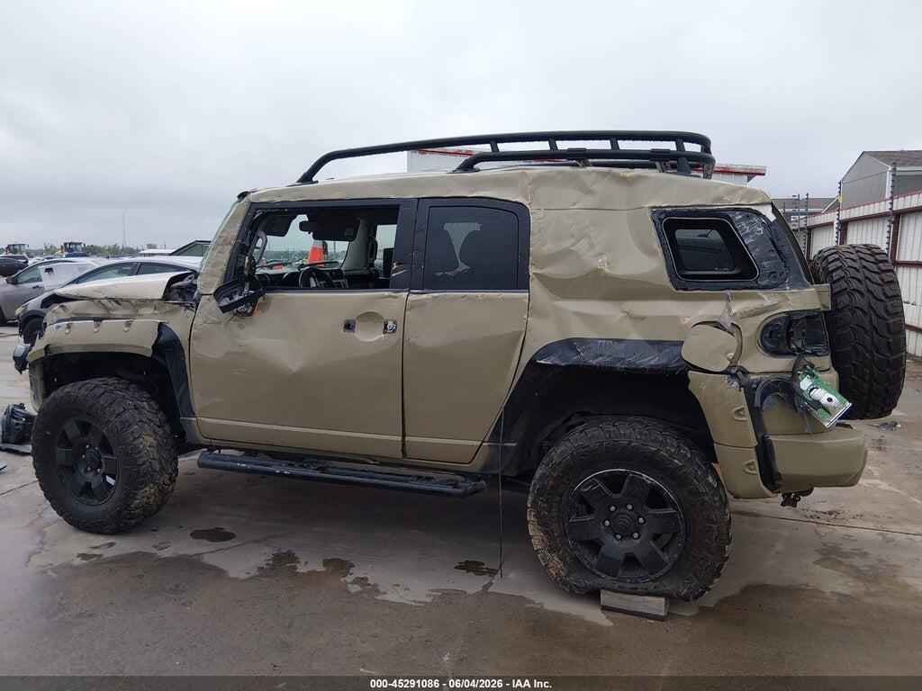 JTEZU11FX8K005464 2008 TOYOTA FJ CRUISER photo no. 6