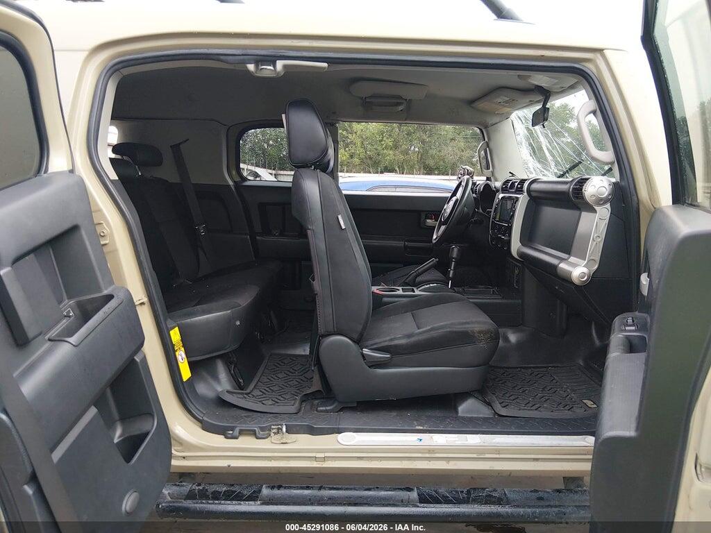JTEZU11FX8K005464 2008 TOYOTA FJ CRUISER photo no. 8