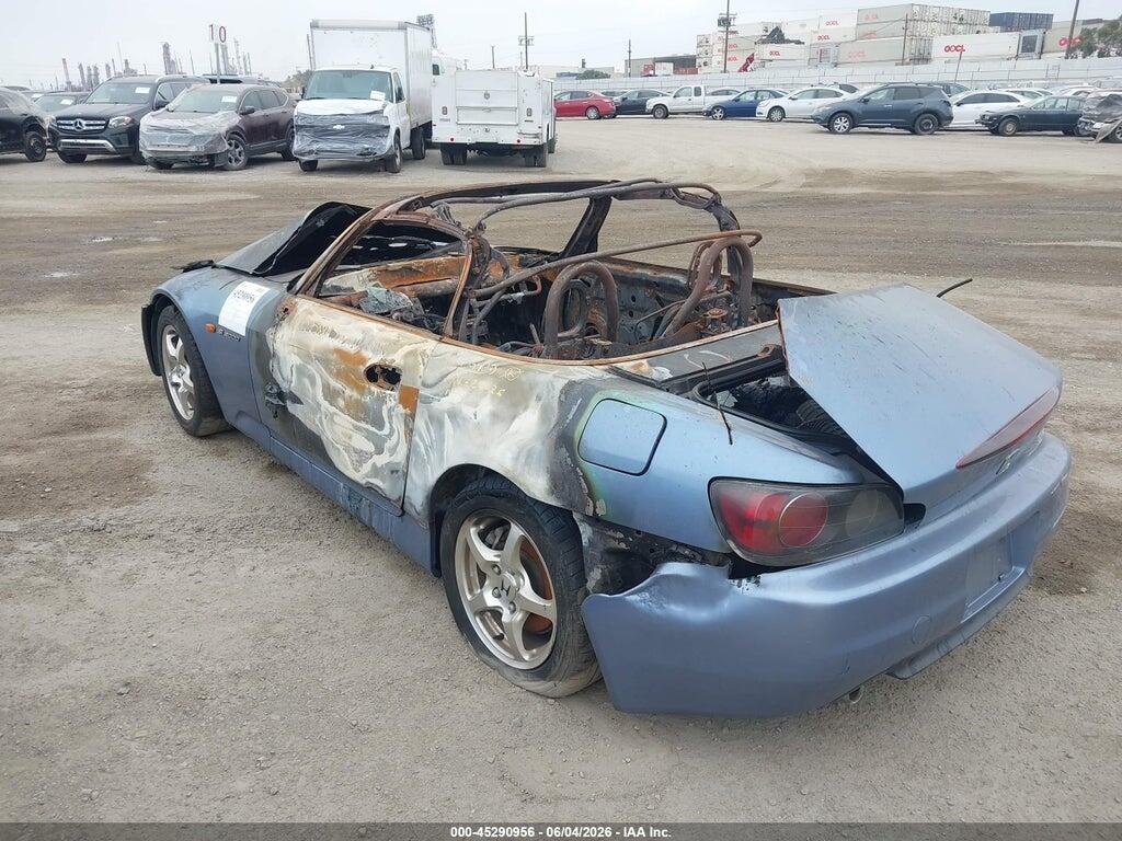 JHMAP11432T000405 2002 HONDA S2000 photo no. 3