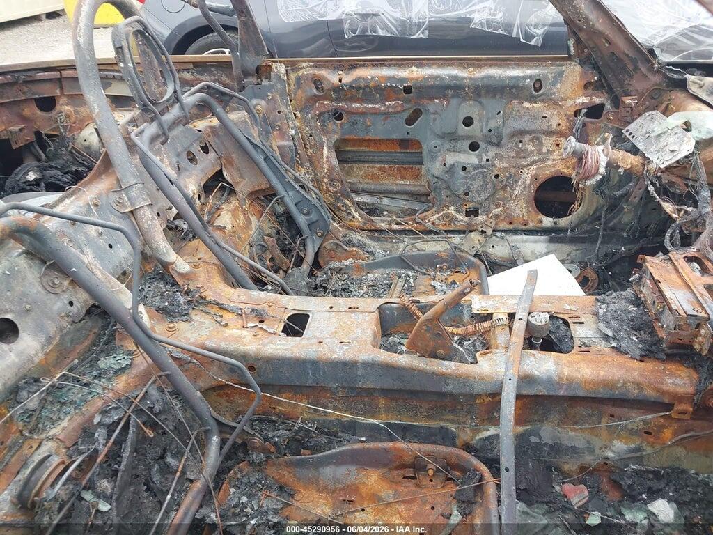 JHMAP11432T000405 2002 HONDA S2000 photo no. 5