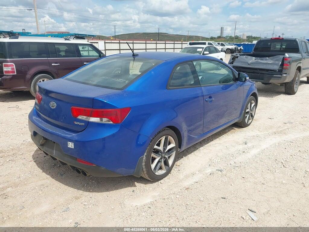 KNAFW6A30A5307206 2010 KIA FORTE KOUP photo no. 4