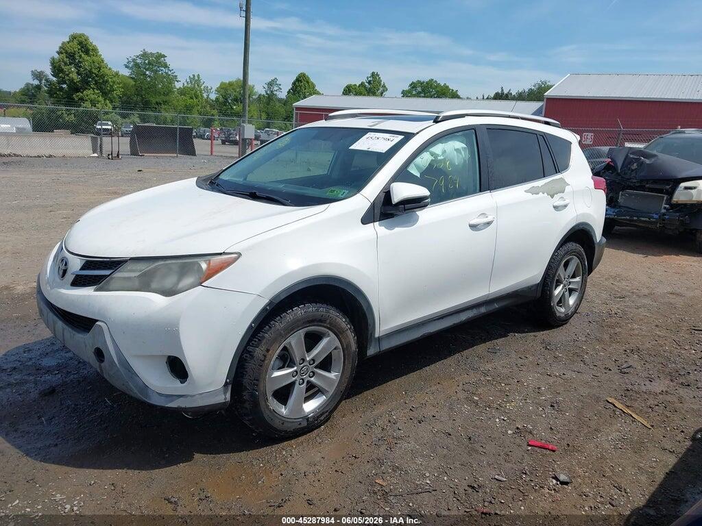 2T3RFREV6FW300354 2015 TOYOTA RAV4 photo no. 2