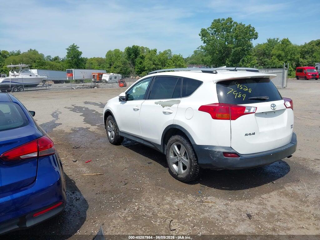 2T3RFREV6FW300354 2015 TOYOTA RAV4 photo no. 3