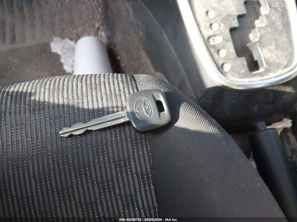 VNKKTUD33FA030809 2015 TOYOTA YARIS photo no. 11