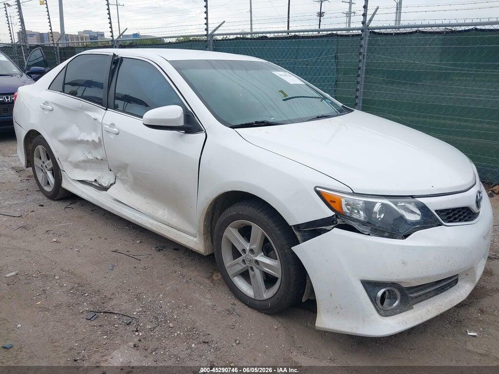 4T1BF1FK9EU729373 2014 TOYOTA CAMRY photo no. 1
