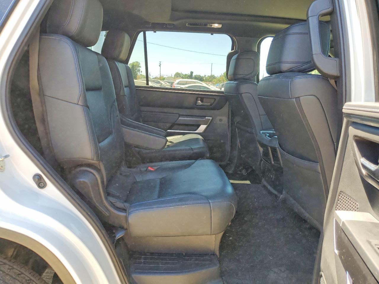 2024 TOYOTA SEQUOIA PLATINUM — Фото 11 из 13