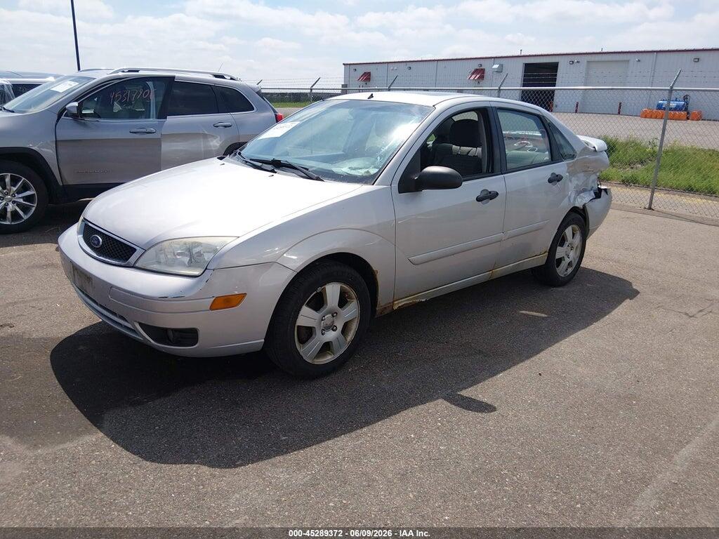 1FAHP34N96W233229 2006 FORD FOCUS photo no. 2