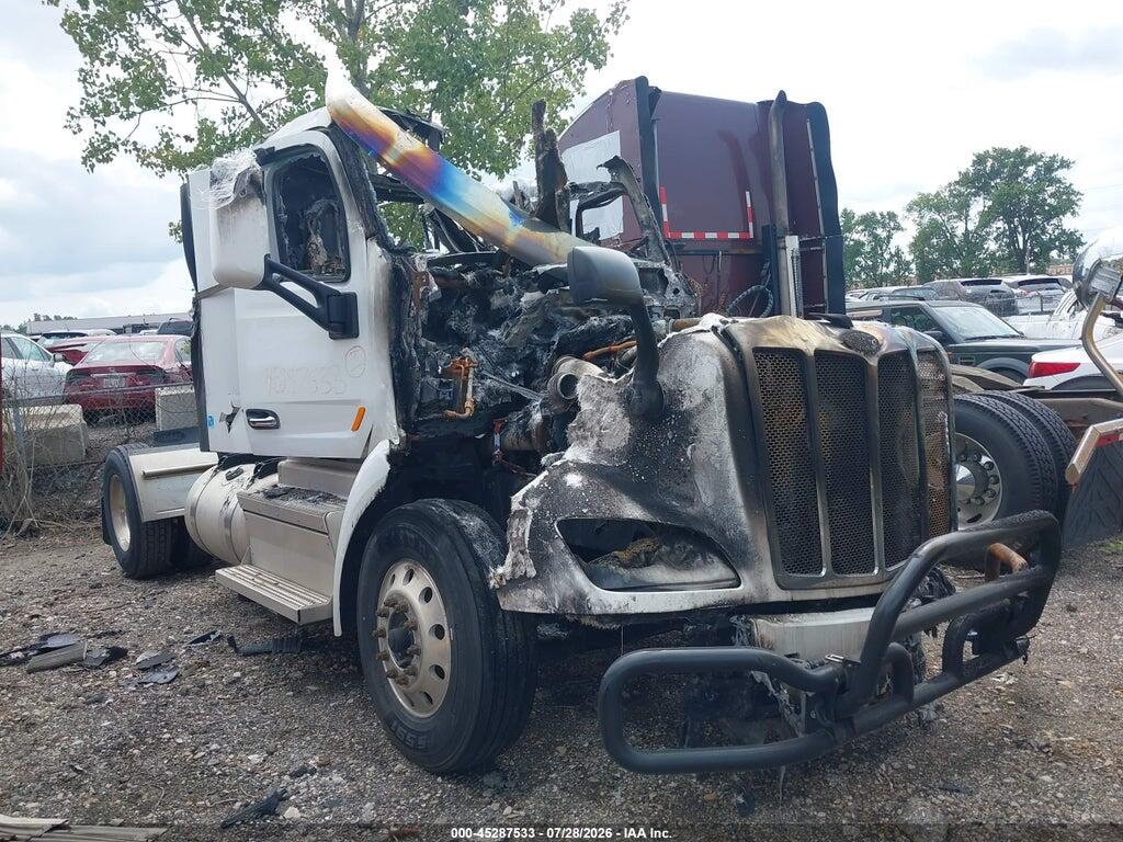 1XPBA48X5JD492807 2018 PETERBILT 579 photo no. 1
