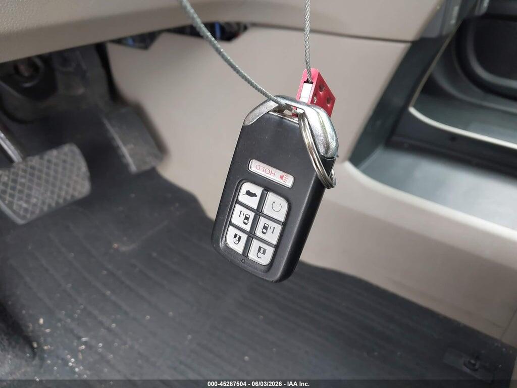 5FNRL6H96JB111062 2018 HONDA ODYSSEY photo no. 11