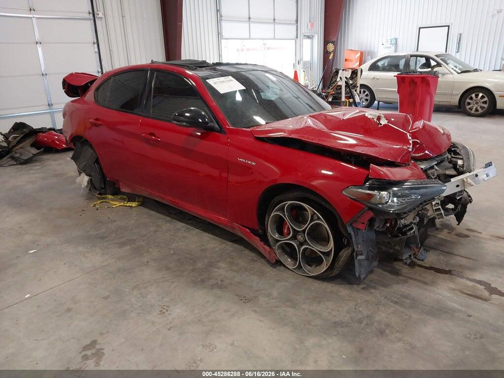 ZARFANBN2P7670959 2023 ALFA ROMEO GIULIA photo no. 1