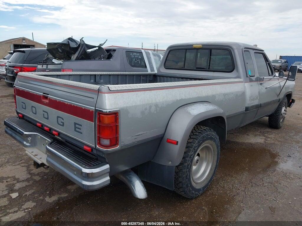 3B7ME33C0NM511013 1992 DODGE D-SERIES photo no. 4