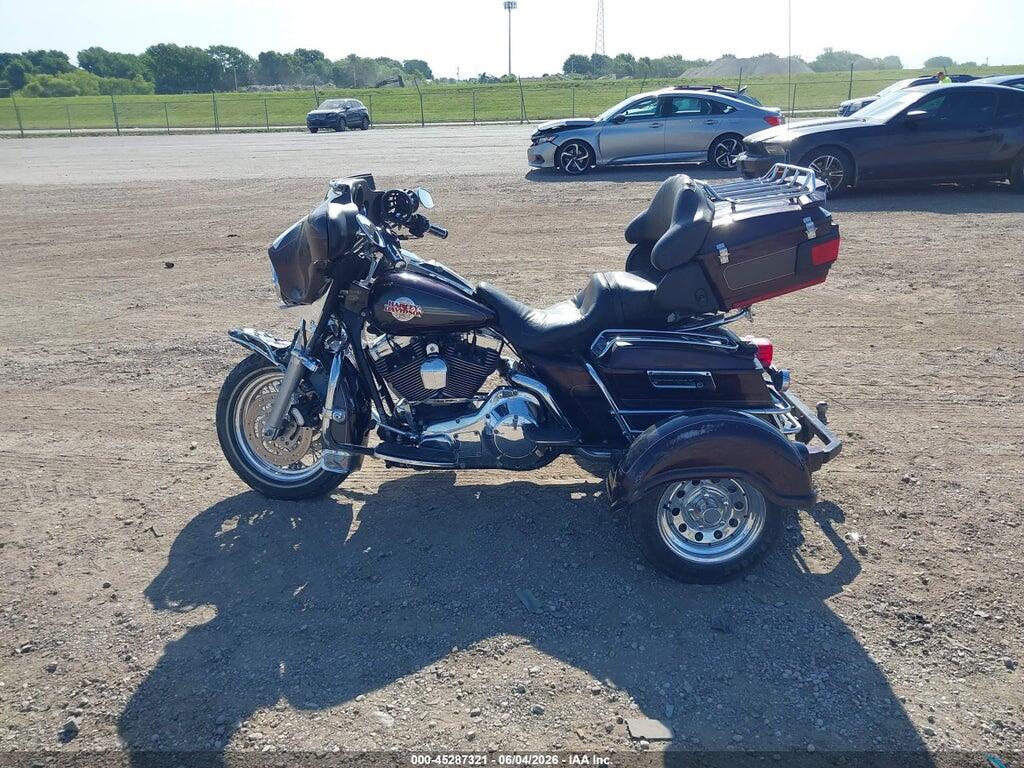 1HD1FCW136Y702181 2006 HARLEY-DAVIDSON FLHTCUI photo no. 12