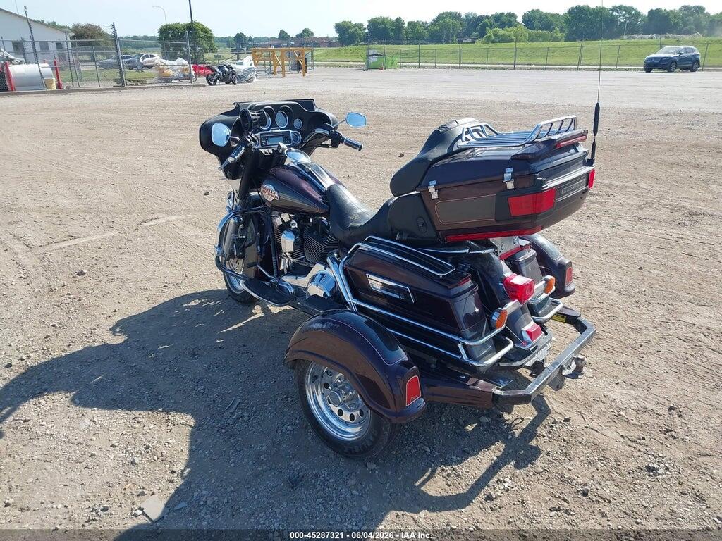 1HD1FCW136Y702181 2006 HARLEY-DAVIDSON FLHTCUI photo no. 3
