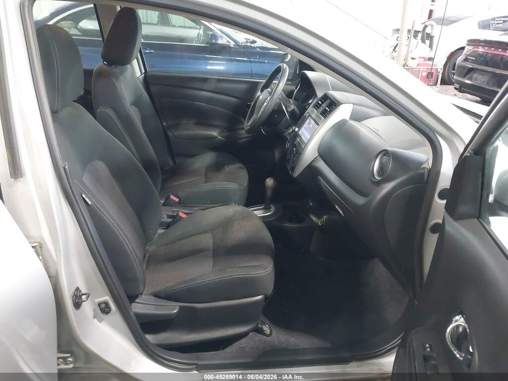 3N1CN7AP3KL845114 2019 NISSAN VERSA photo no. 5
