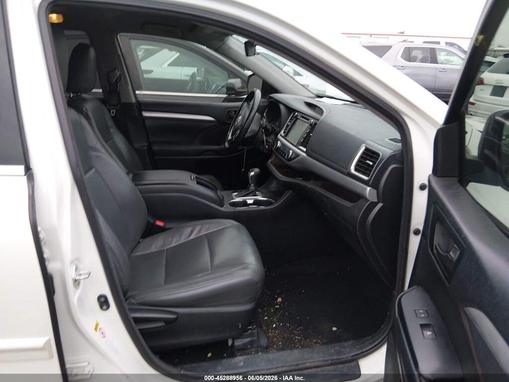 5TDZZRFH7JS241857 2018 TOYOTA HIGHLANDER photo no. 5