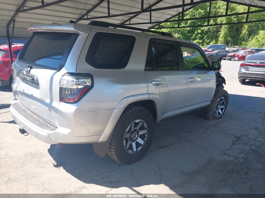 JTEBU5JR4K5658946 2019 TOYOTA 4RUNNER photo no. 4