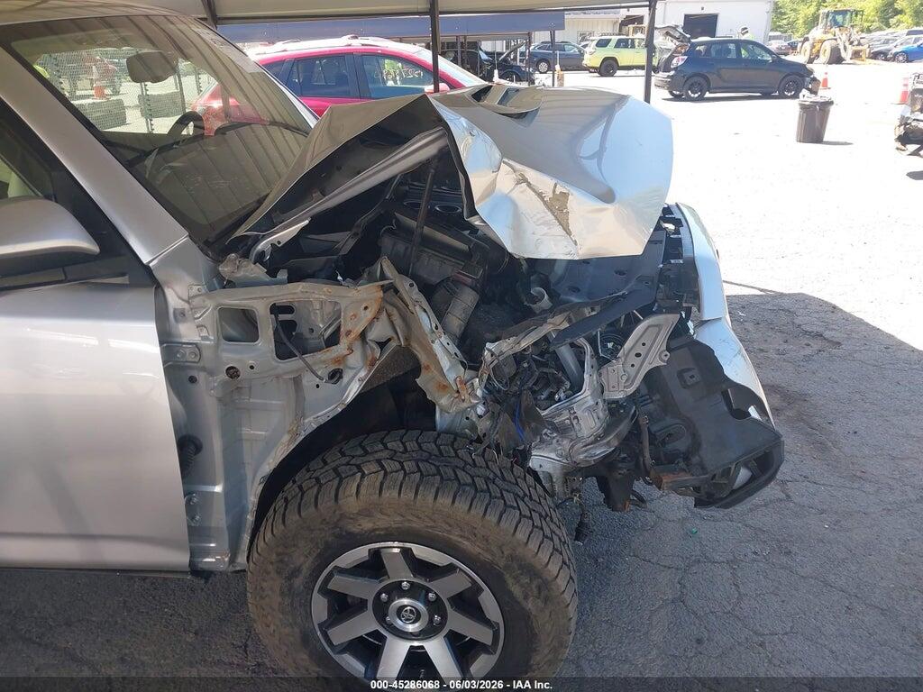 JTEBU5JR4K5658946 2019 TOYOTA 4RUNNER photo no. 6