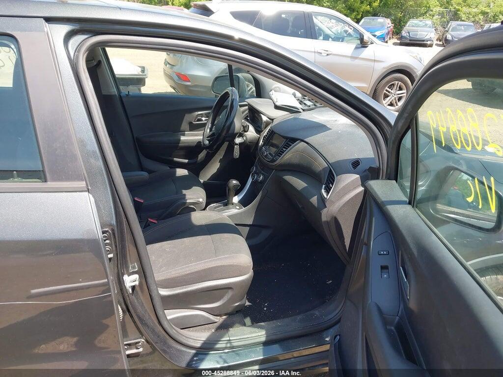 3GNCJKSB5KL328287 2019 CHEVROLET TRAX photo no. 5