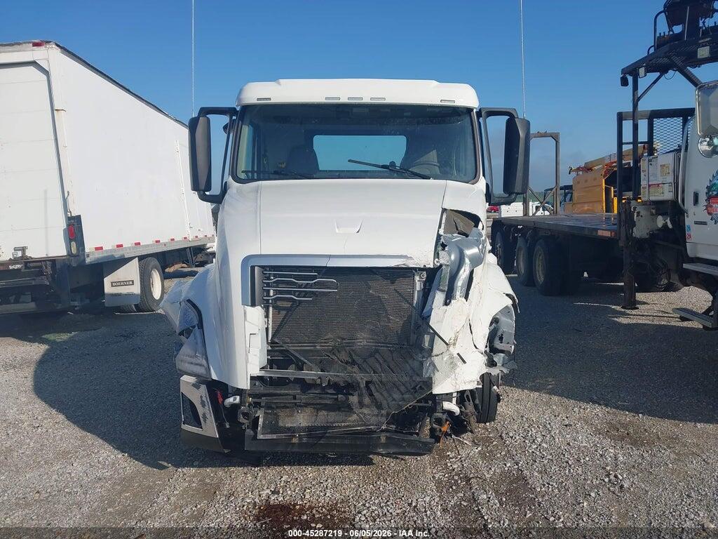 4V4NC9EH4RN657520 2024 VOLVO VNL photo no. 11