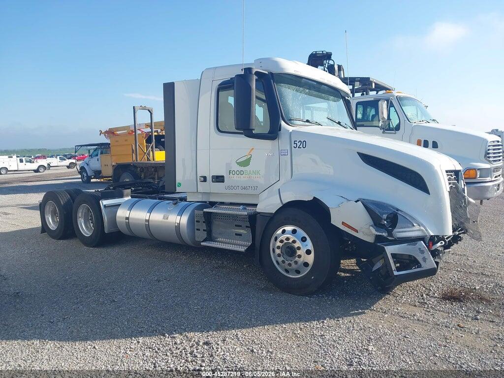 4V4NC9EH4RN657520 2024 VOLVO VNL photo no. 12