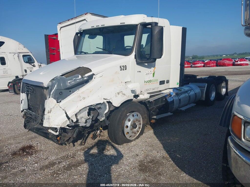 4V4NC9EH4RN657520 2024 VOLVO VNL photo no. 2