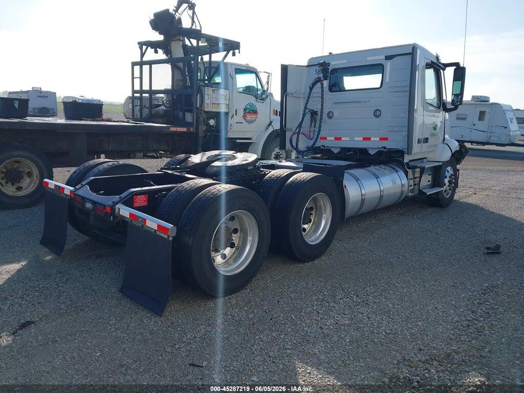 4V4NC9EH4RN657520 2024 VOLVO VNL photo no. 4