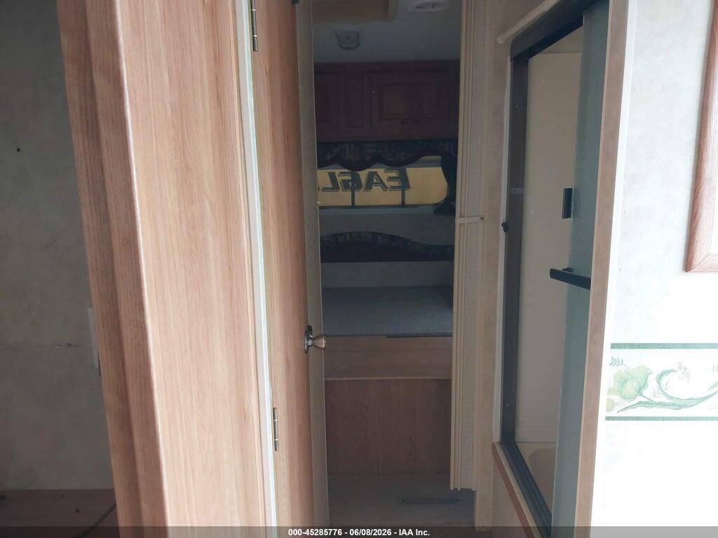 1UJBJ02RX61CW0140 2006 JAYCO M-298 BHS EAGLE photo no. 8