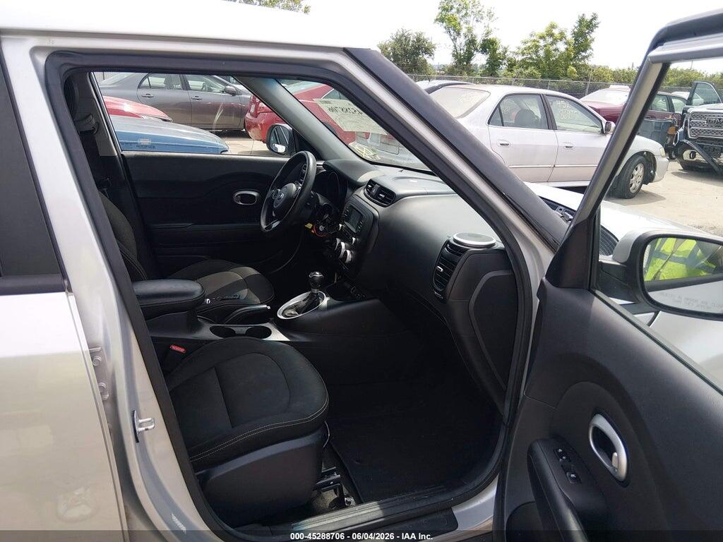 KNDJP3A52G7828998 2016 KIA SOUL photo no. 5